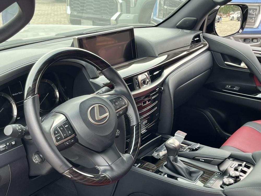 2021款中东版雷克萨斯LX570 限量S