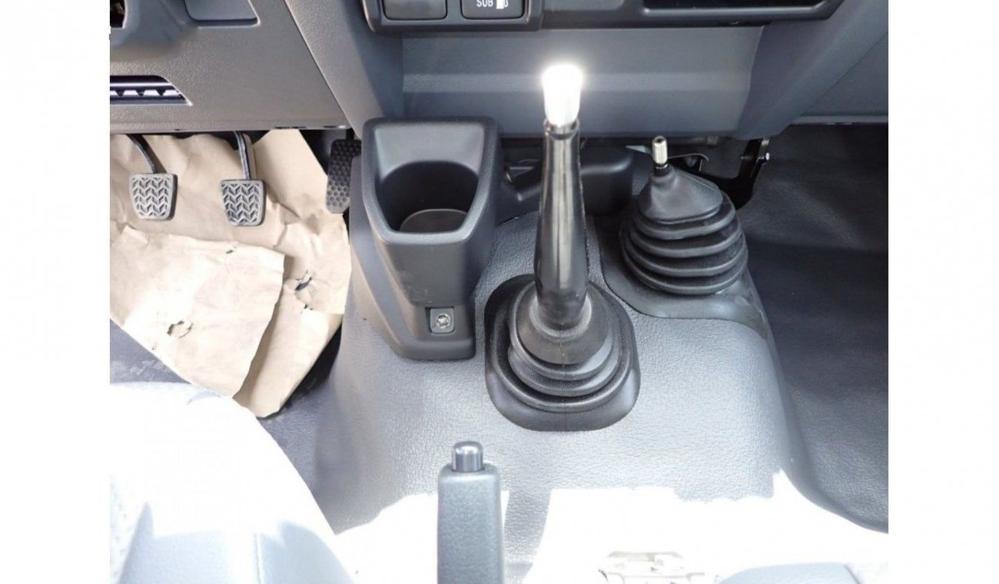 2023款丰田兰德酷路泽LC78