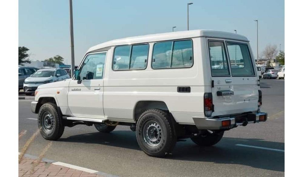 2023款丰田兰德酷路泽LC78