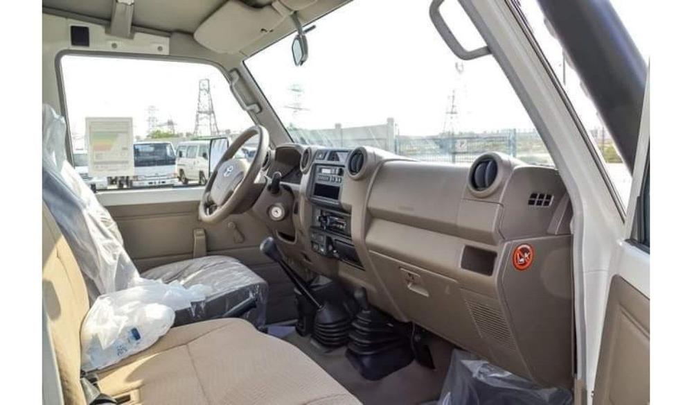 2023款丰田兰德酷路泽LC78