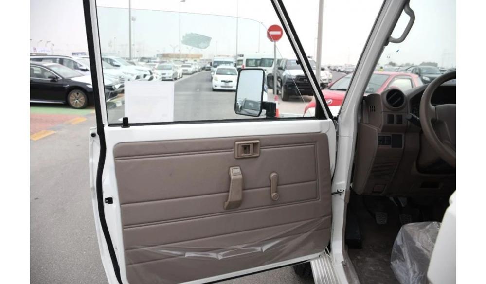 2023款丰田兰德酷路泽LC78 柴油